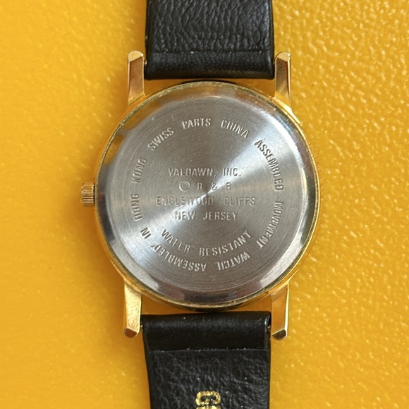 Vintage 90s Valdawn “The First Cat” Watch 🎷 - Picture 4 of 5